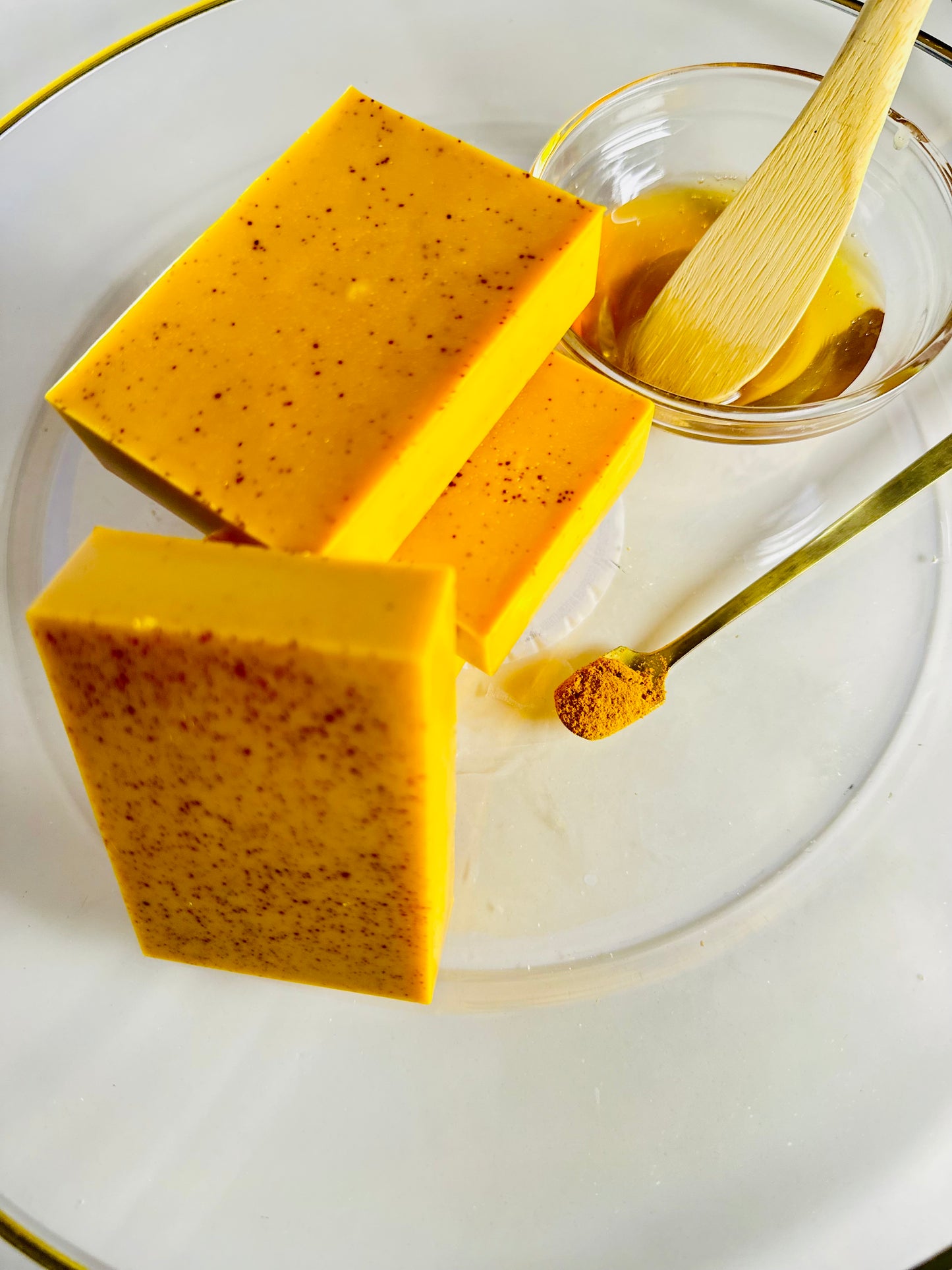 DARK SPOT’S AND HYPER PIGMENTATION SOAP BAR